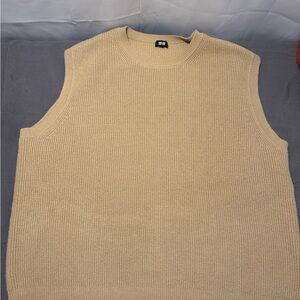 Uniqlo Men's Tan Crewneck Sweater Vest